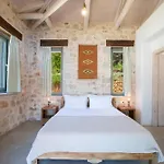 Villa Mirtes With Breathtaking Sea View,close To Porto Katsiki And Egremni *