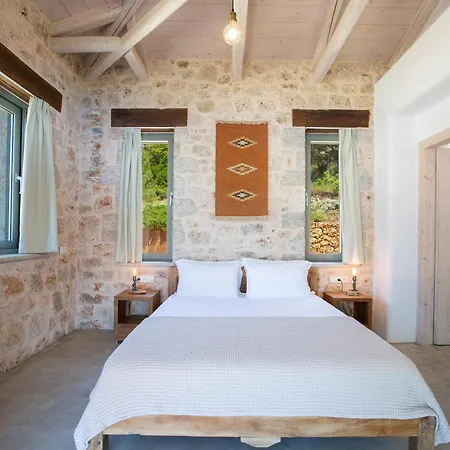 Villa Mirtes With Breathtaking Sea View,close To Porto Katsiki And Egremni *