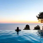 Villa Mirtes With Breathtaking Sea View,close To Porto Katsiki And Egremni *