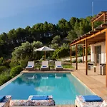 Villa Mirtes With Breathtaking Sea View,close To Porto Katsiki And Egremni *