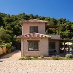 Villa Mirtes With Breathtaking Sea View,close To Porto Katsiki And Egremni Pondi