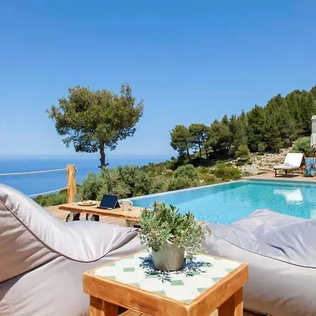 Villa Mirtes With Breathtaking Sea View,close To Porto Katsiki And Egremni
