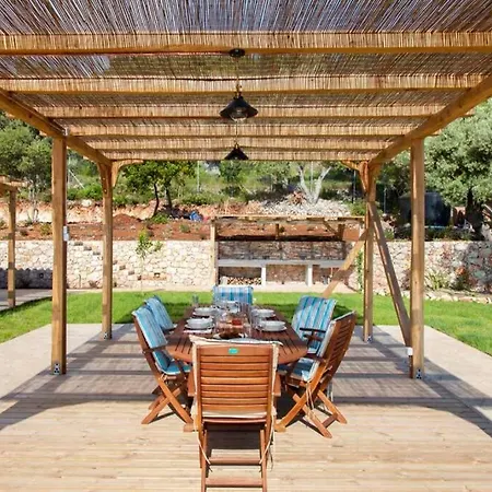 Mirtes With Breathtaking Sea View,close To Porto Katsiki And Egremni Villa *
