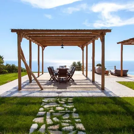 Villa Mirtes With Breathtaking Sea View,close To Porto Katsiki And Egremni *