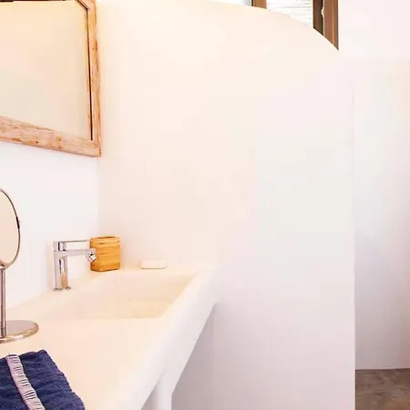 Mirtes With Breathtaking Sea View,close To Porto Katsiki And Egremni