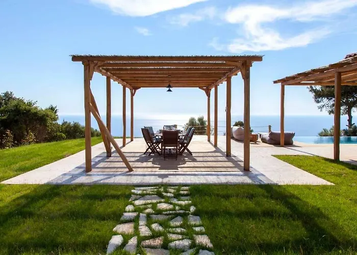 Villa Mirtes With Breathtaking Sea View,close To Porto Katsiki And Egremni *