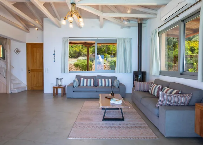 Villa Mirtes With Breathtaking Sea View,close To Porto Katsiki And Egremni Pondi