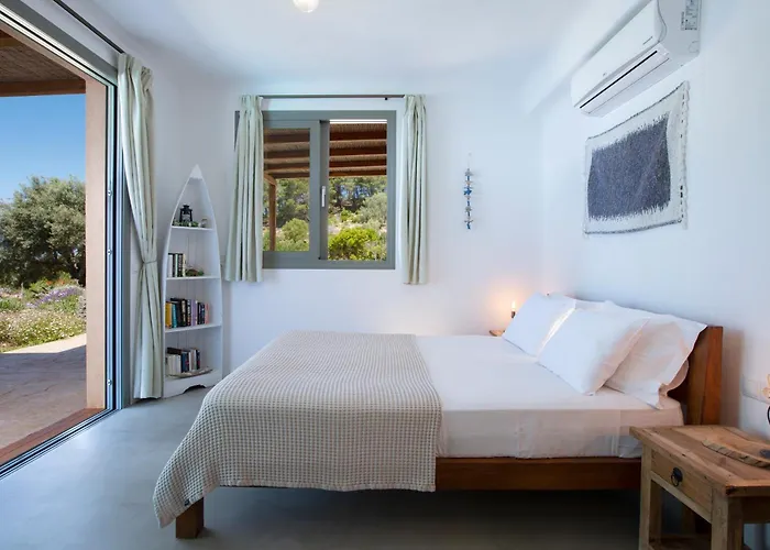 Villa Mirtes With Breathtaking Sea View,close To Porto Katsiki And Egremni Pondi