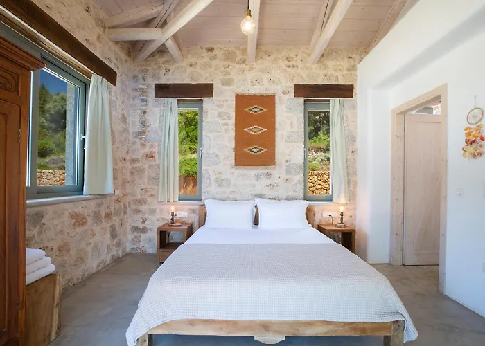 Villa Mirtes With Breathtaking Sea View,close To Porto Katsiki And Egremni *