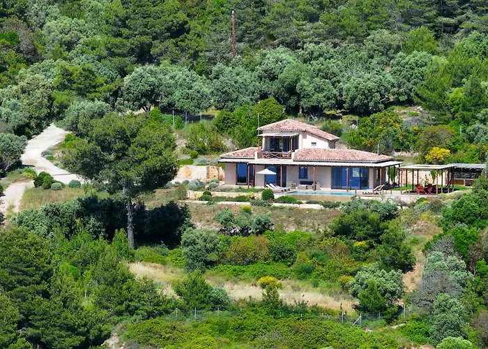 Mirtes With Breathtaking Sea View,close To Porto Katsiki And Egremni Villa