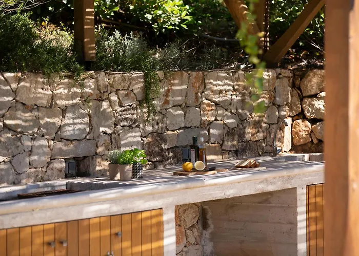 Villa Mirtes With Breathtaking Sea View,close To Porto Katsiki And Egremni Pondi