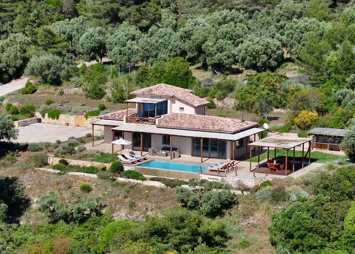 Mirtes With Breathtaking Sea View,close To Porto Katsiki And Egremni Villa *
